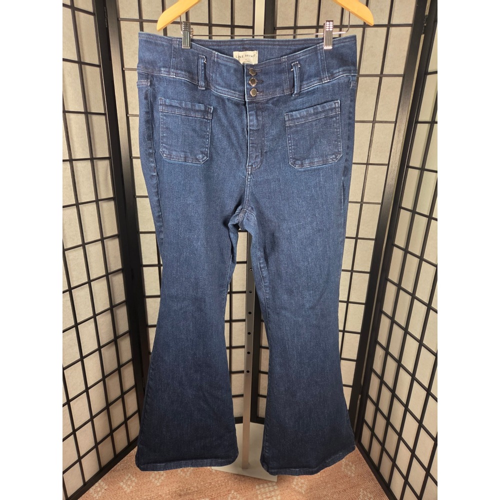 Lane Bryant Boho Hippie sz 16 Dark Wash High Rise Flare Jeans 3-Button Fly Patch